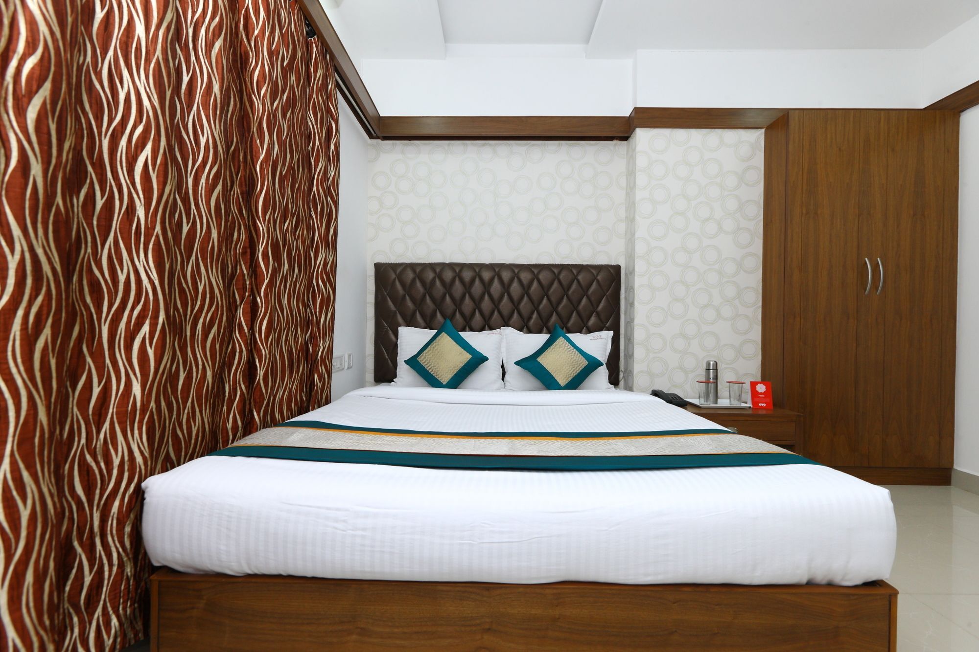 Oyo 6626 Khaleej Residency Hotel Csennai Kültér fotó