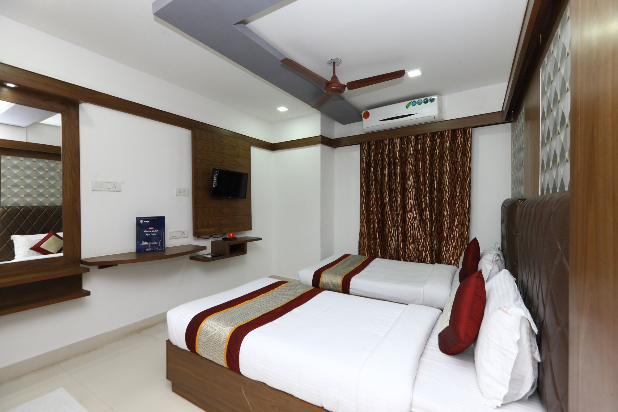 Oyo 6626 Khaleej Residency Hotel Csennai Kültér fotó